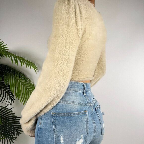 Womens Beige Boho Cottagecore Long Sleeve Faux Fur Fuzzy Sweater Crop Top / M - Picture 2 of 9